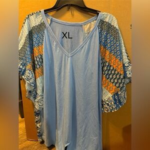 Women’s blouse size XL